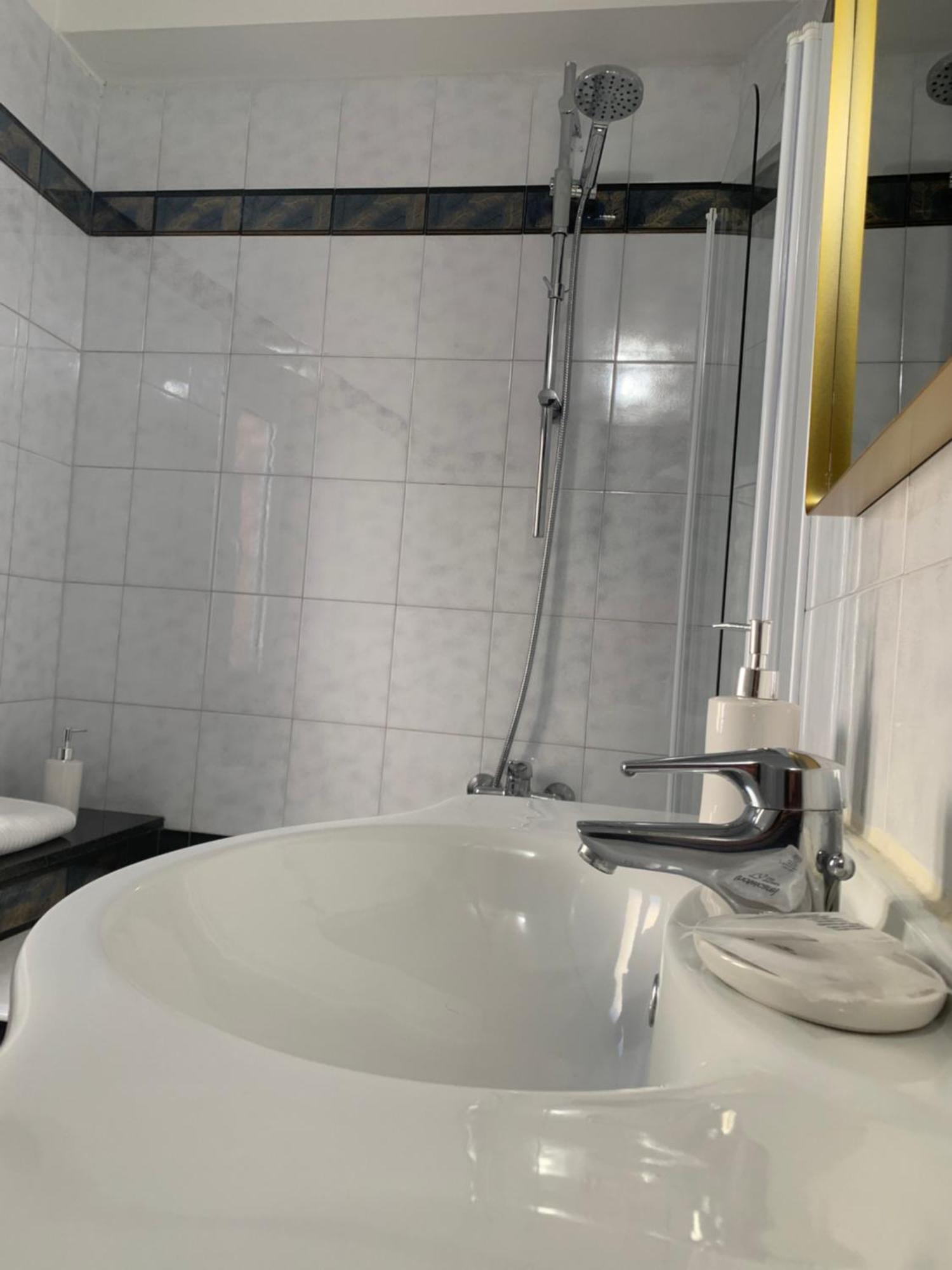 The First Colombo Brignole XX Settembre Apartman Genova Kültér fotó